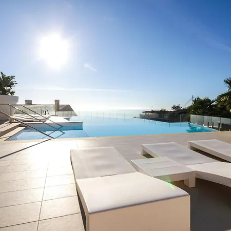 Stunning Sea Views At Stupa Hills